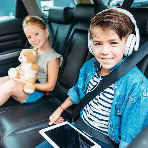 Ab in den Urlaub – Wie plant man lange Autofahrten mit Kindern richtig?