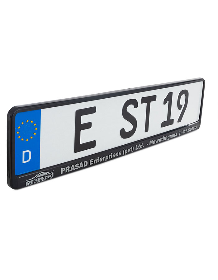 Kennzeichenhalter mit erhabenem Druck silber